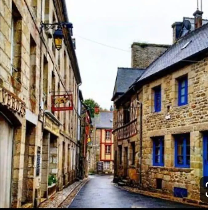 Maison Typique Au Sein D'Un Village Remarquable Moncontour  Дом отдыха