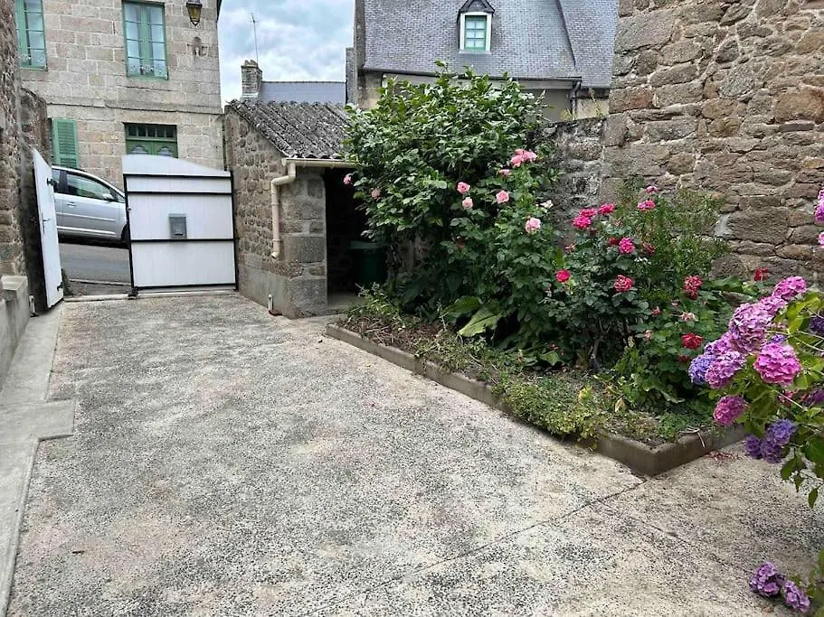 Maison Typique Au Sein D'Un Village Remarquable Moncontour  Дом отдыха Moncontour (Cotes-d'Armor)